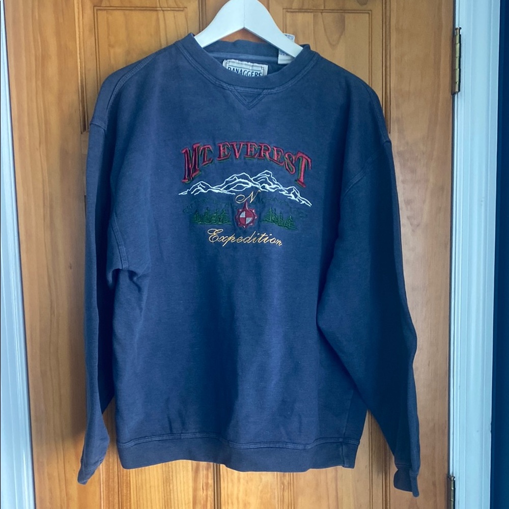 Vintage Travel Sweatshirt